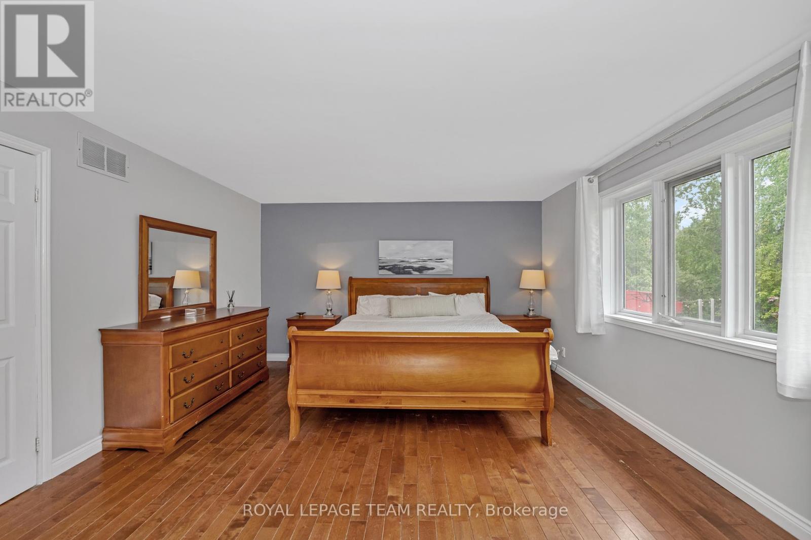 Photo 20 of 118 Rushing Brook Drive, Ottawa ON