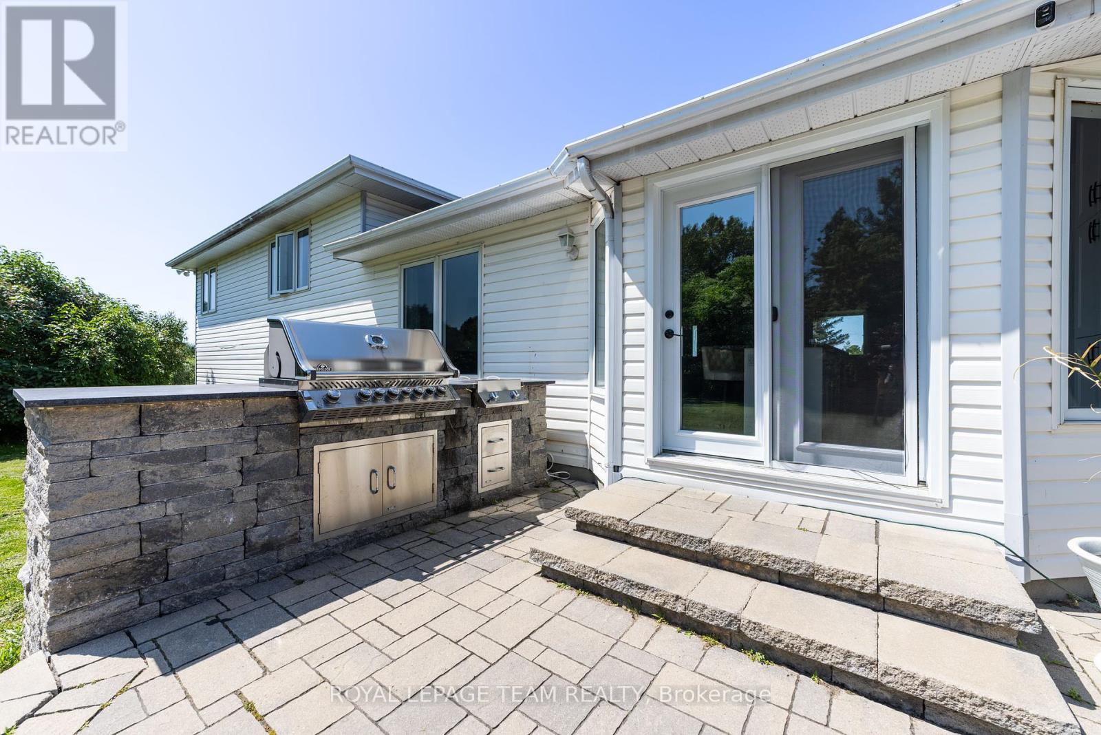 Photo 39 of 118 Rushing Brook Drive, Ottawa ON