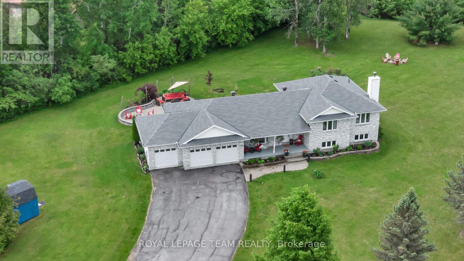 Photo 19 of 118 Rushing Brook Drive, Ottawa ON