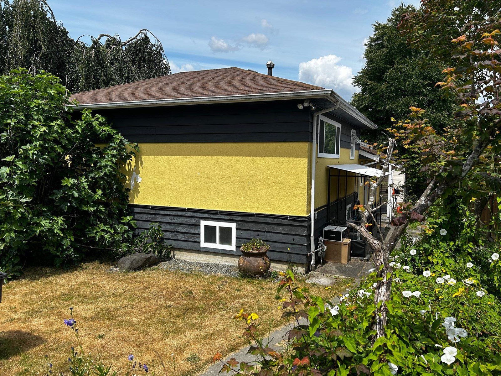 Photo 3 of 9678 Princess Drive, Surrey BC