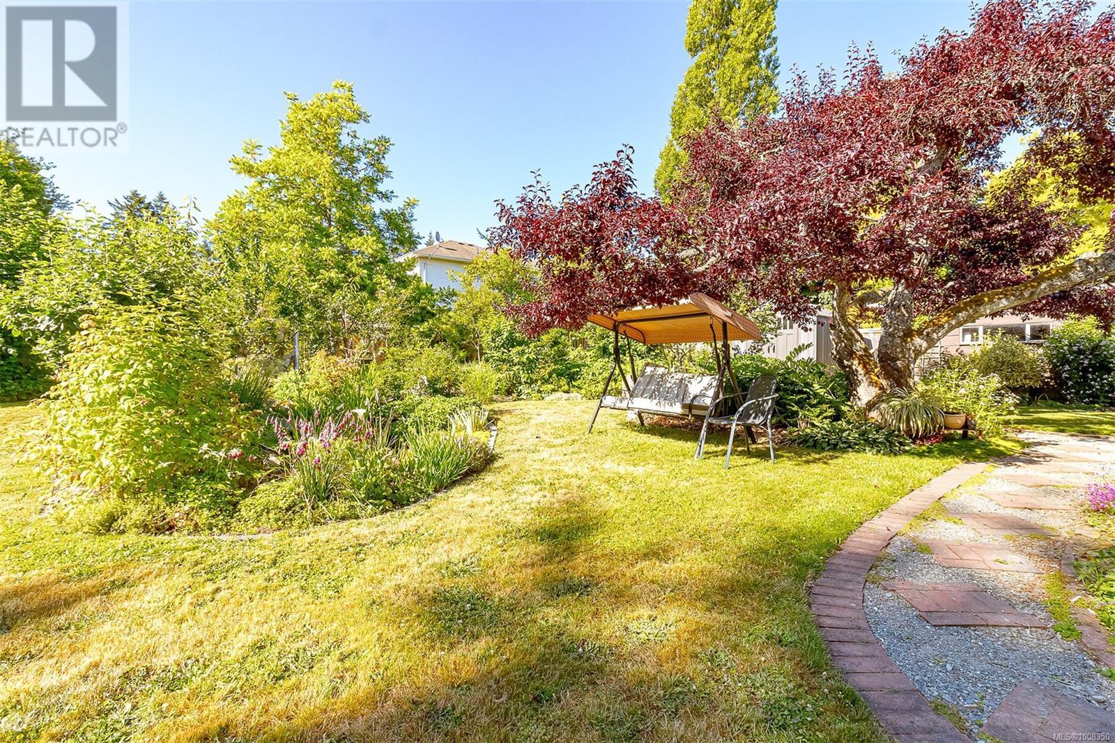Photo 16 of 1961 Hovey Rd, Central Saanich BC