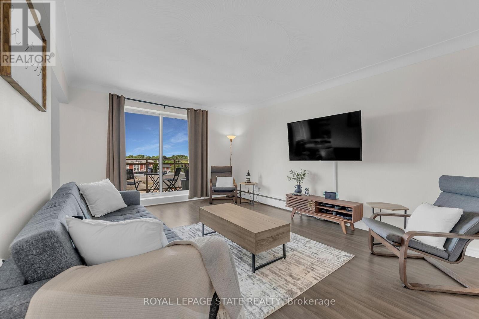 Photo 12 of 608 87 St George Street, Brantford ON