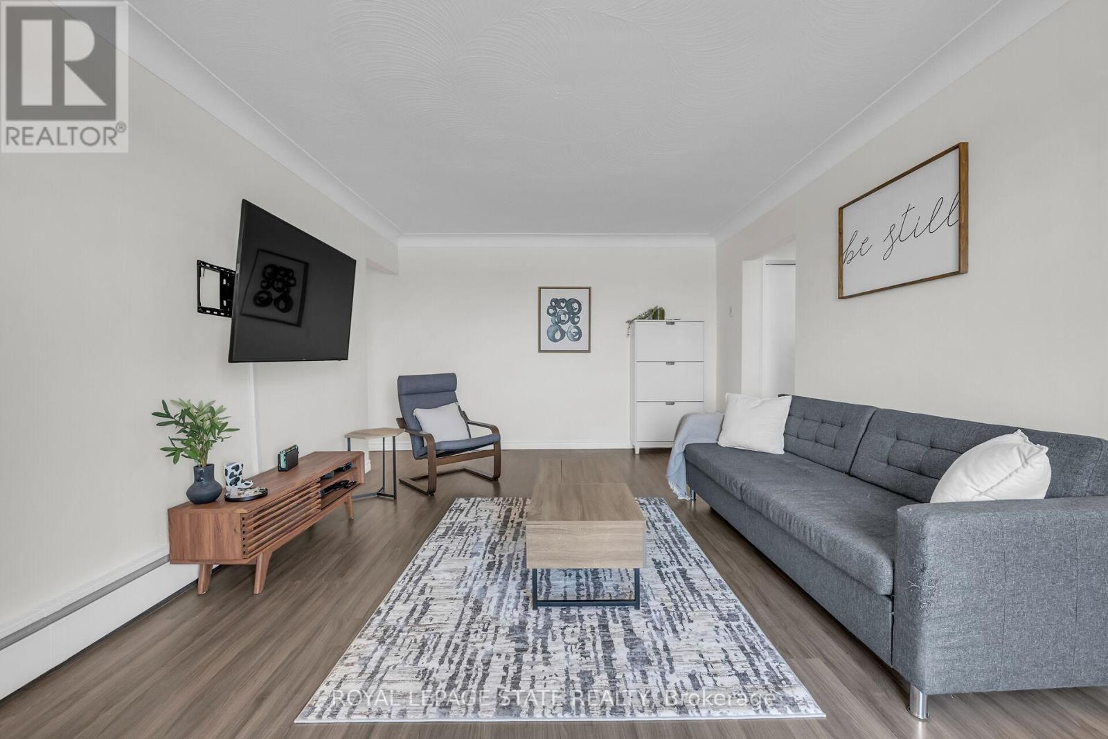 Photo 16 of 608 87 St George Street, Brantford ON