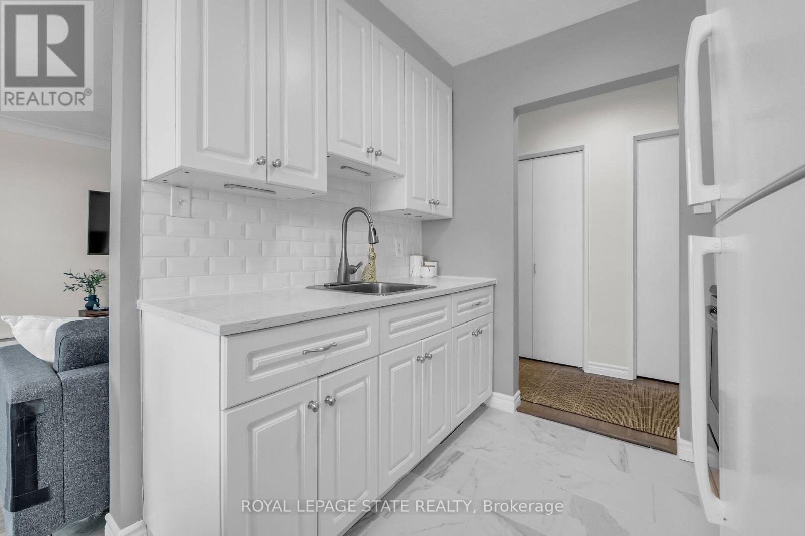 Photo 7 of 608 87 St George Street, Brantford ON