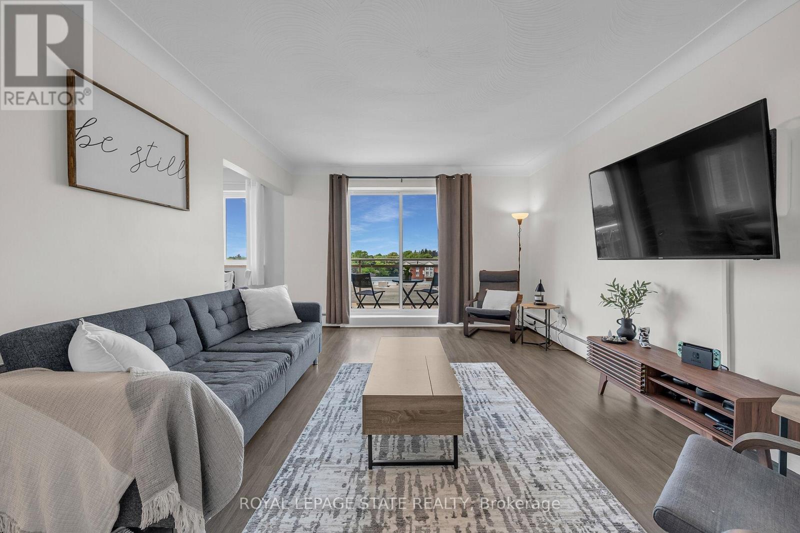 Photo 11 of 608 87 St George Street, Brantford ON