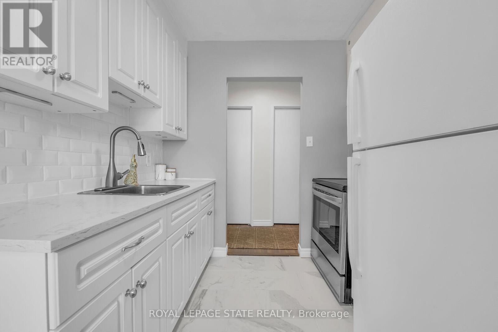 Photo 8 of 608 87 St George Street, Brantford ON