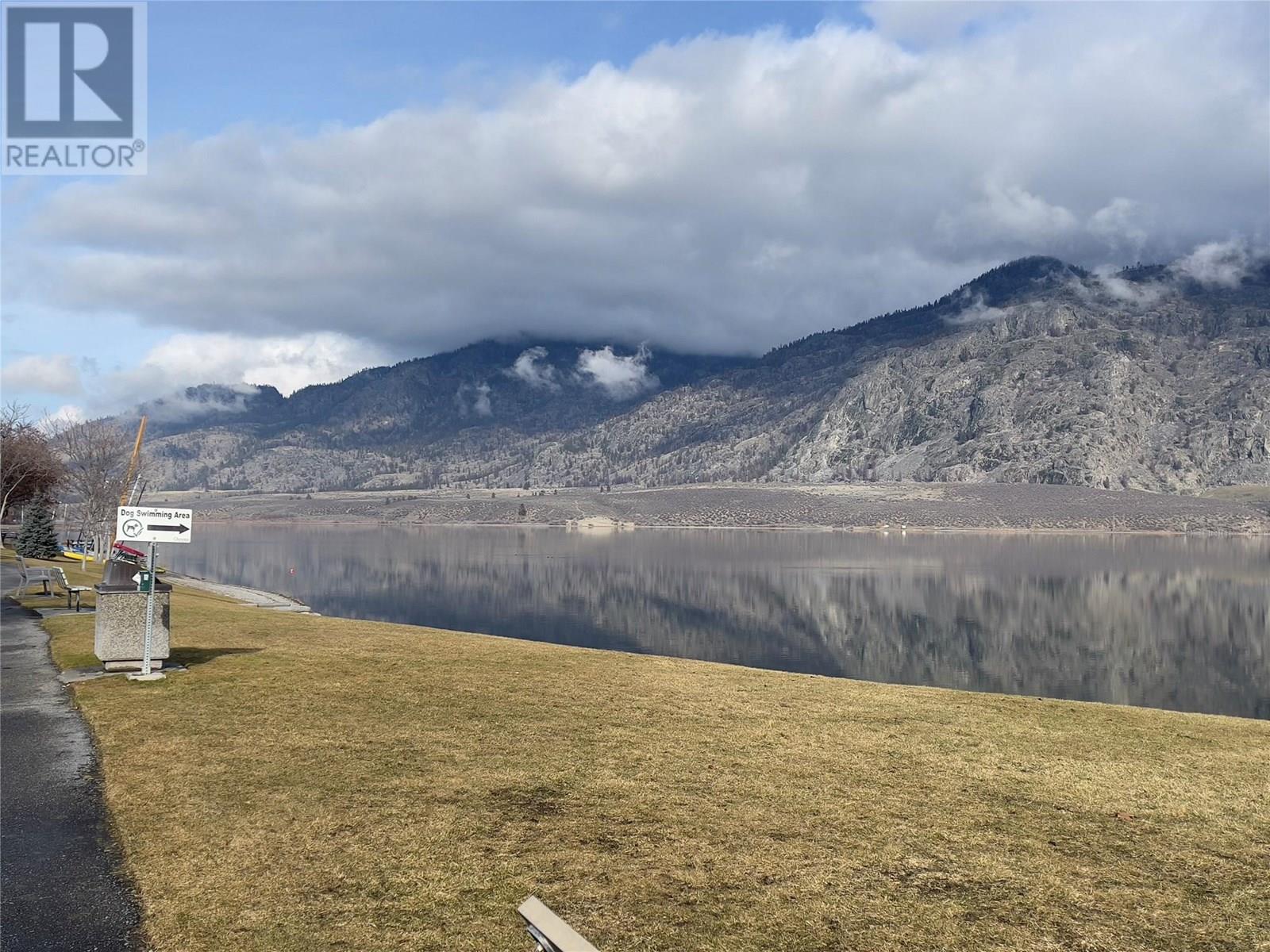 7801 SPARTAN Drive Unit# 215, Osoyoos