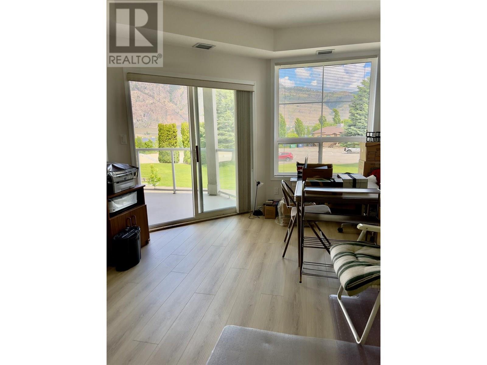 7801 SPARTAN Drive Unit# 215, Osoyoos