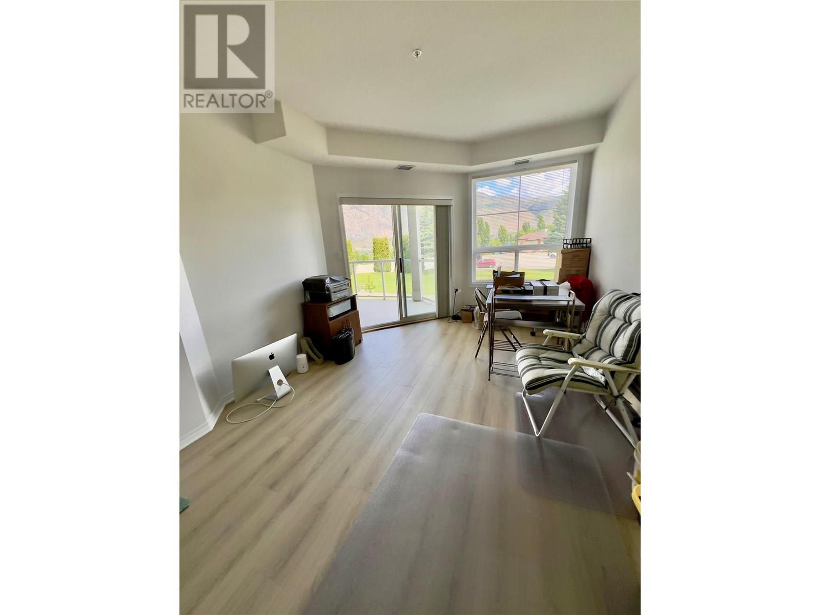 7801 SPARTAN Drive Unit# 215, Osoyoos