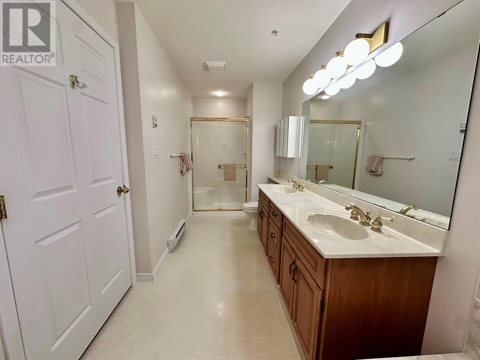 7801 SPARTAN Drive Unit# 215, Osoyoos