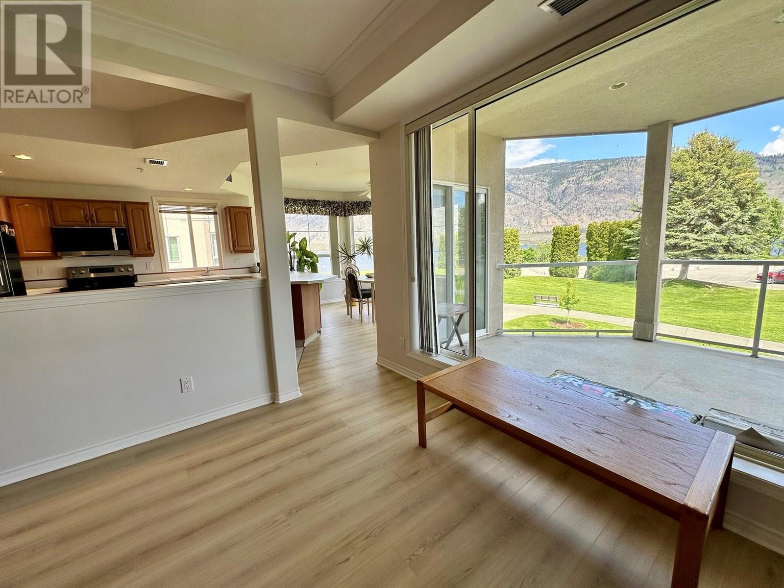 7801 SPARTAN Drive Unit# 215, Osoyoos