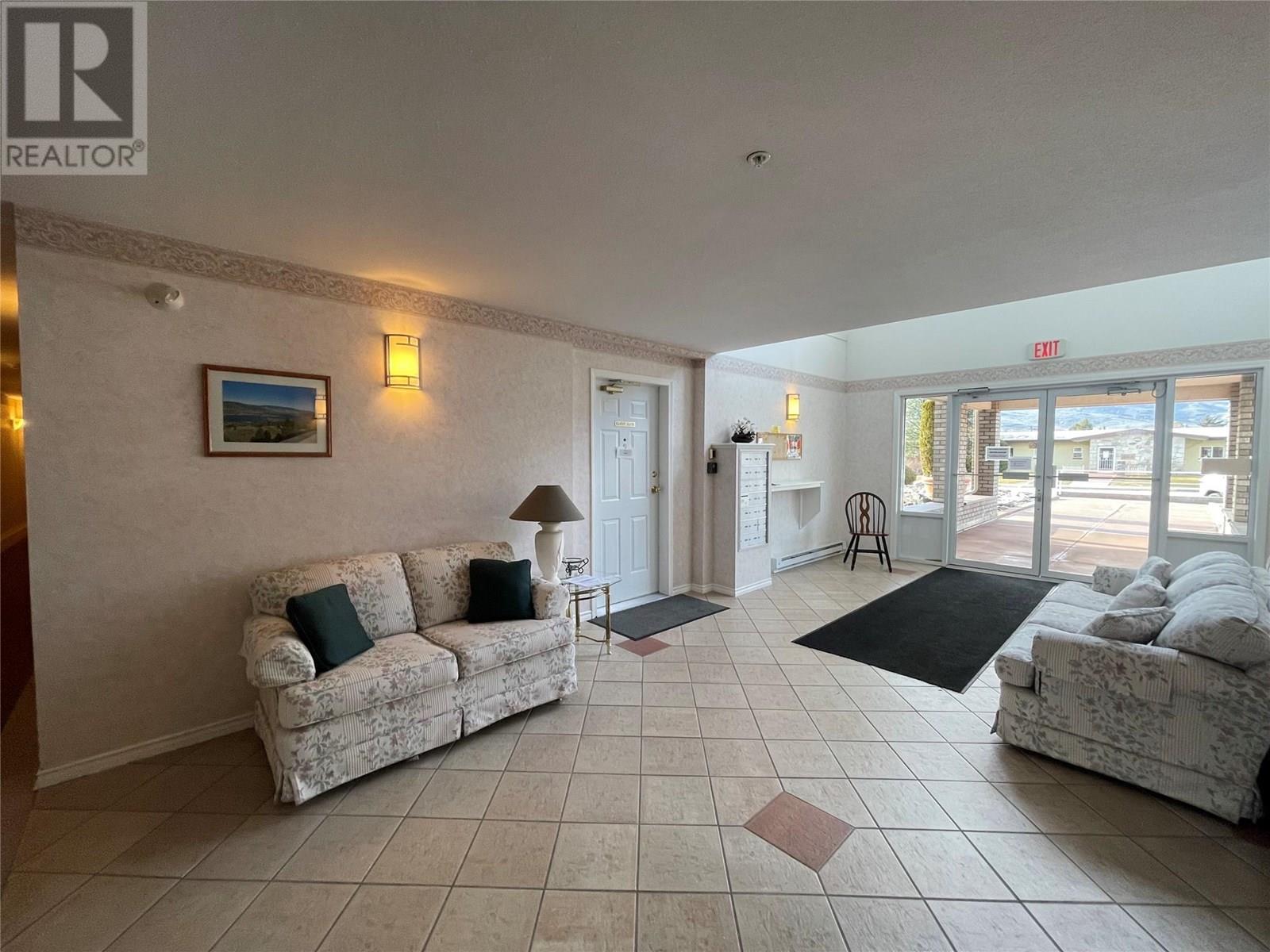 7801 SPARTAN Drive Unit# 215, Osoyoos