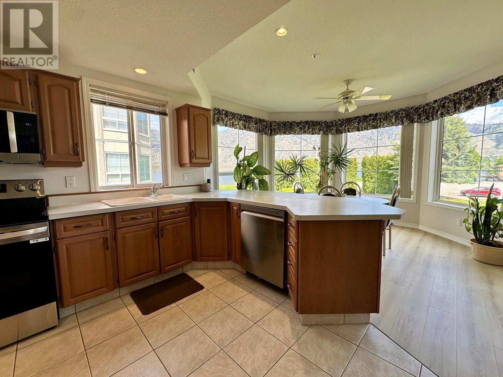 7801 SPARTAN Drive Unit# 215, Osoyoos