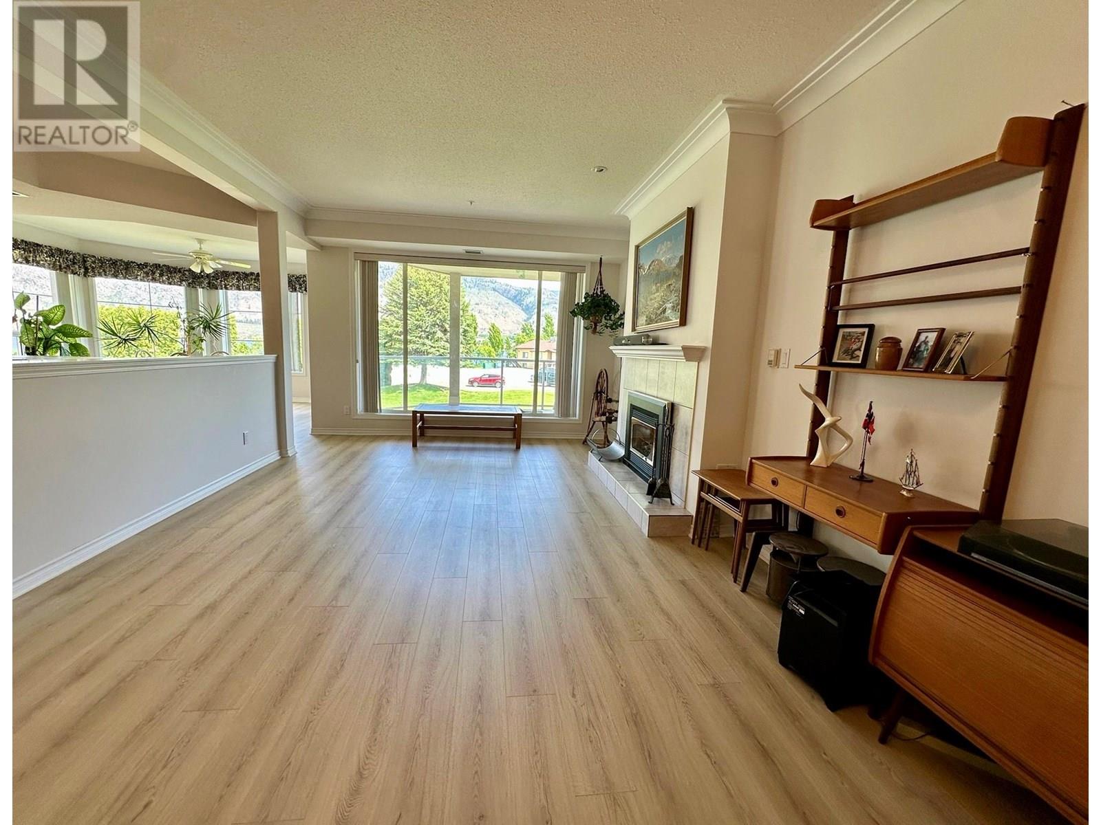 7801 SPARTAN Drive Unit# 215, Osoyoos