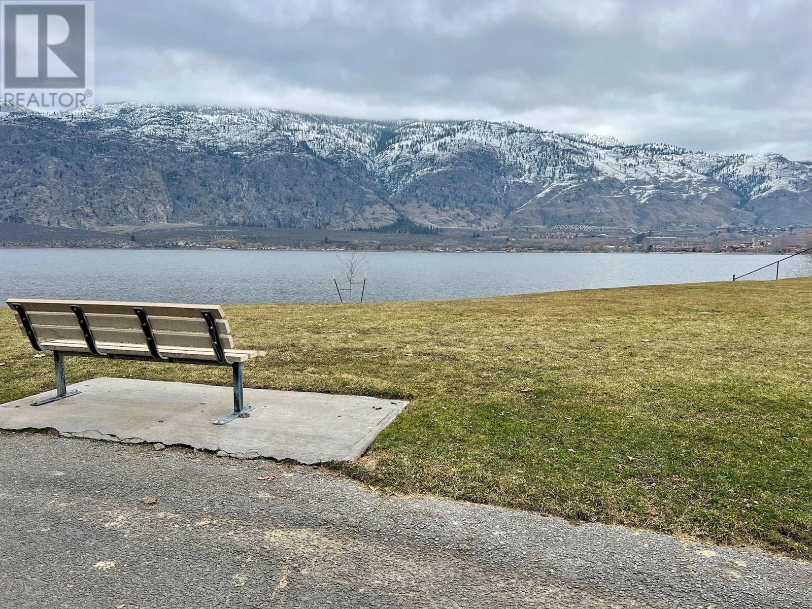 7801 SPARTAN Drive Unit# 215, Osoyoos