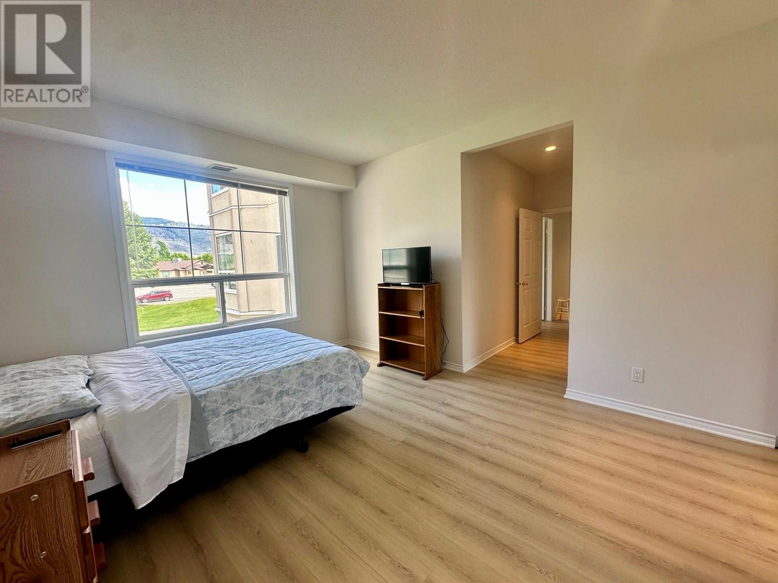 7801 SPARTAN Drive Unit# 215, Osoyoos