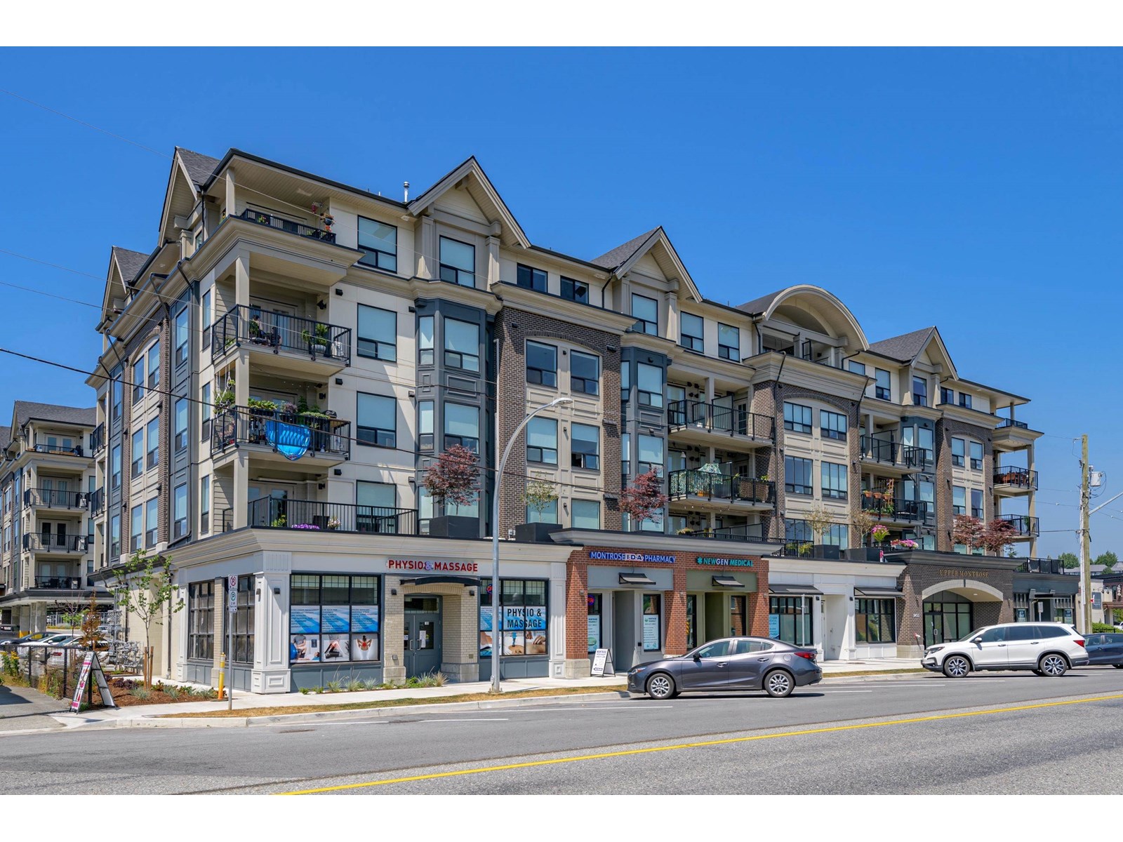 Photo 1 of 409 2493 Montrose Avenue, Abbotsford BC