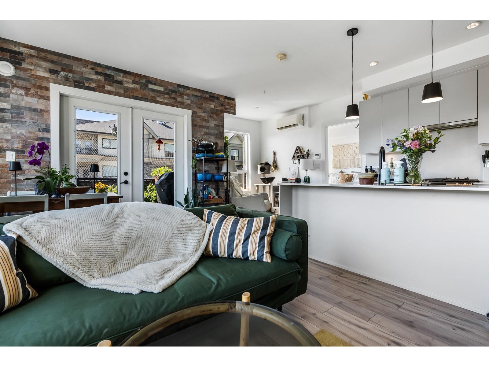 Photo 11 of 409 2493 Montrose Avenue, Abbotsford BC