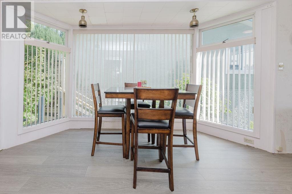 614 GLEN ROAD, Gibsons