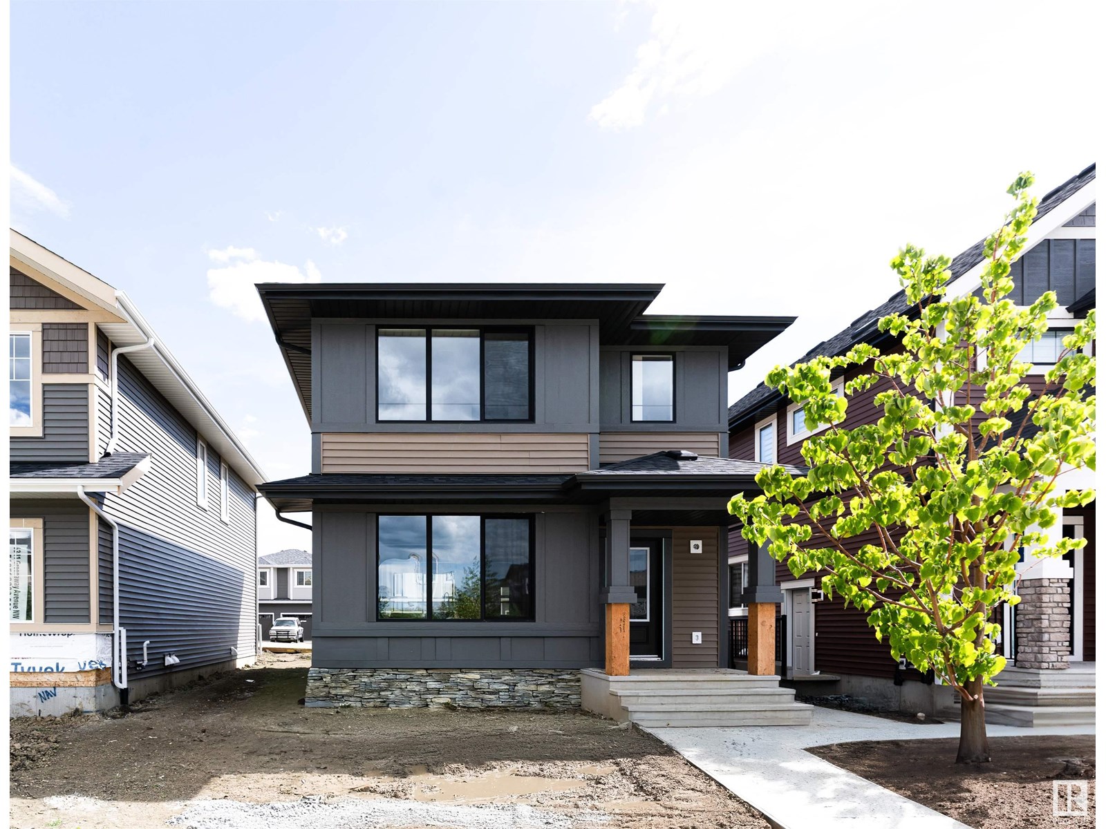 Photo 5 of 6343 Greenaway Av Nw, Edmonton AB