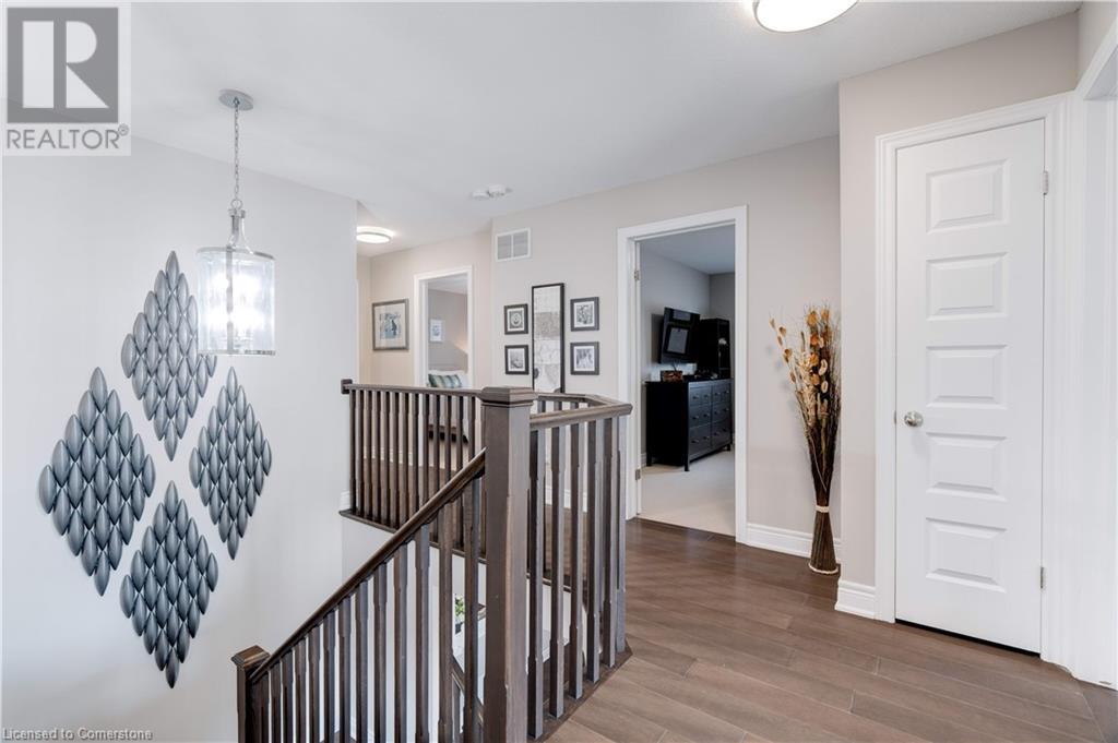 Photo 19 of 13 Biggar Crescent, Grimsby ON