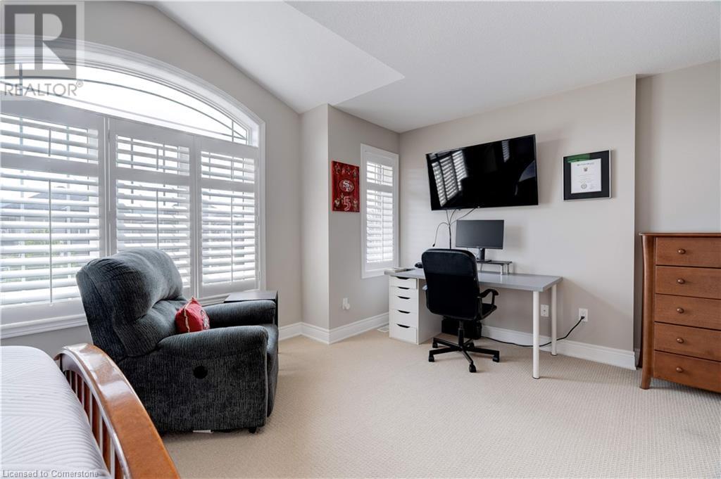 Photo 27 of 13 Biggar Crescent, Grimsby ON