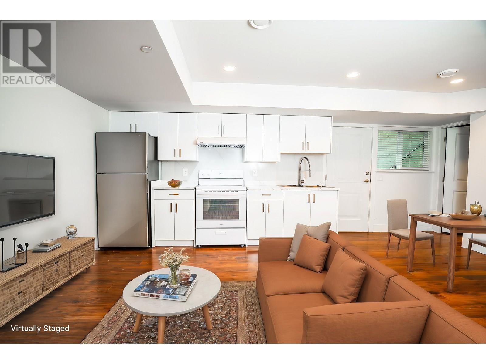Photo 15 of 10480 Robertson Street, Maple Ridge BC