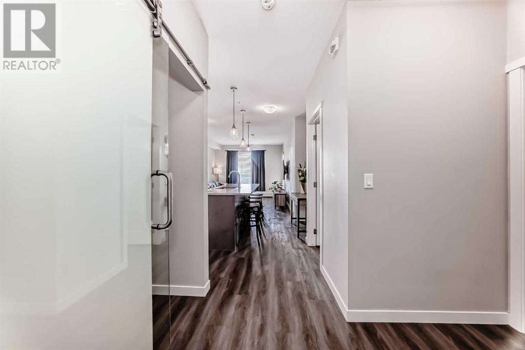 Single Family House for Sale in   Shawnee Common SW Shawnee Slopes Calgary 