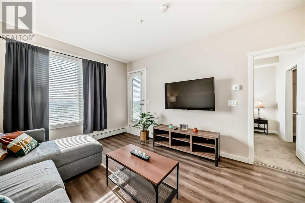 Single Family House for Sale in   Shawnee Common SW Shawnee Slopes Calgary 