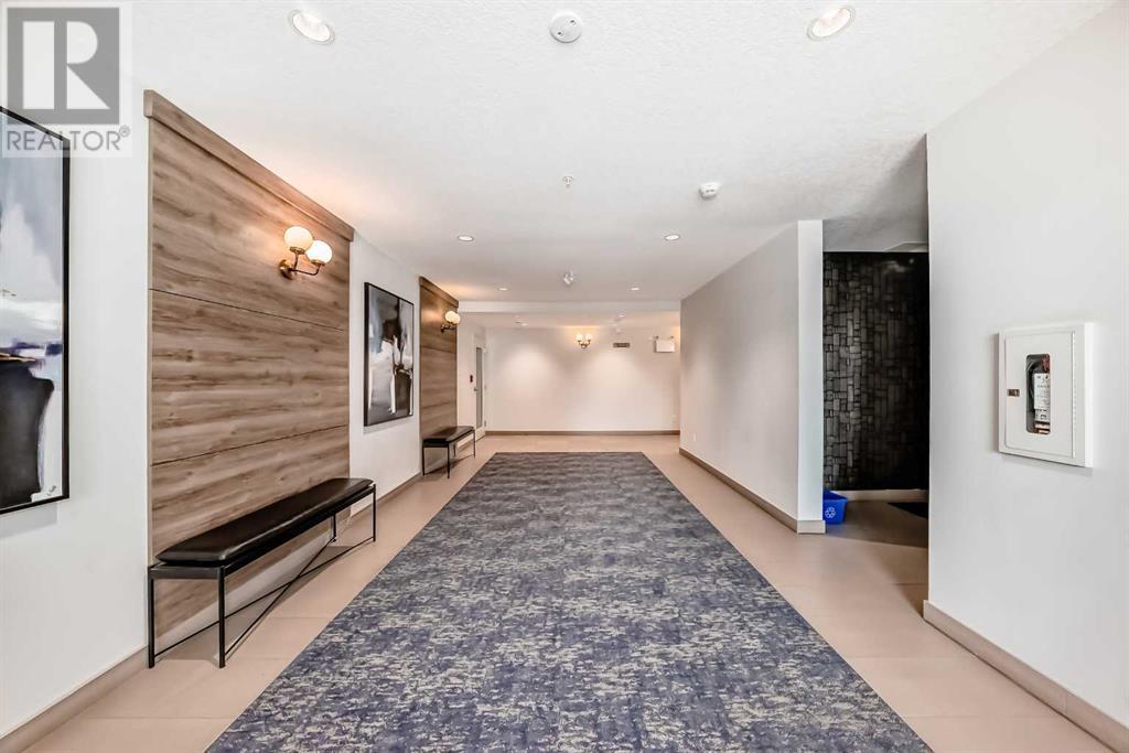 Single Family House for Sale in   Shawnee Common SW Shawnee Slopes Calgary 