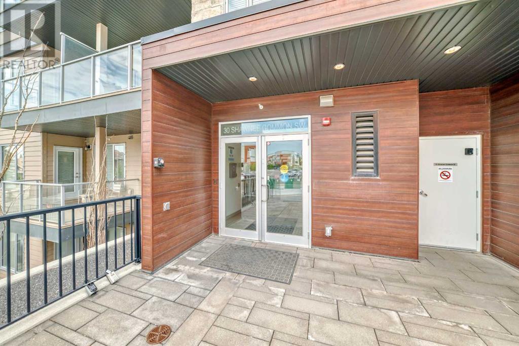 Single Family House for Sale in   Shawnee Common SW Shawnee Slopes Calgary 