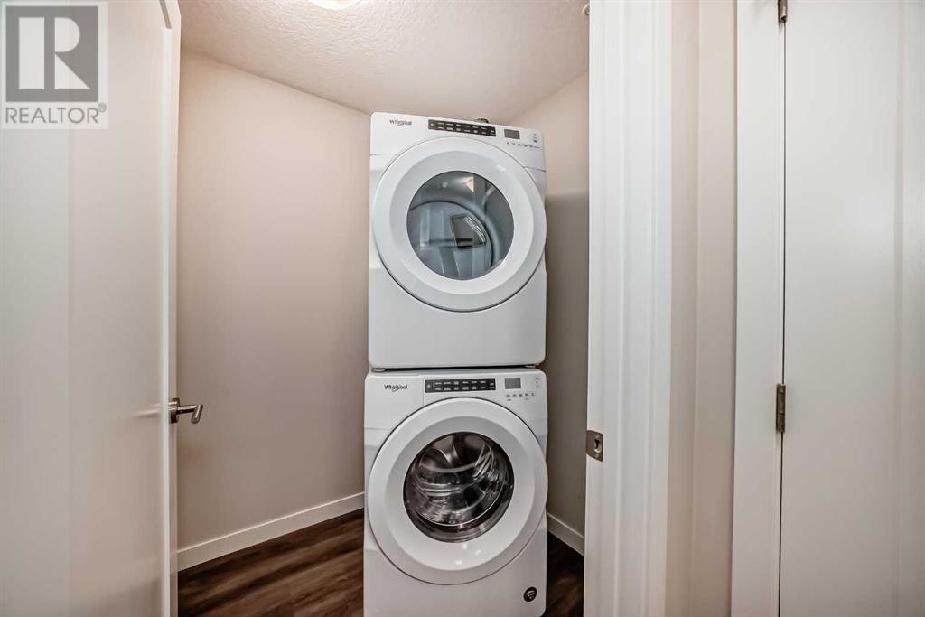 Single Family House for Sale in   Shawnee Common SW Shawnee Slopes Calgary 