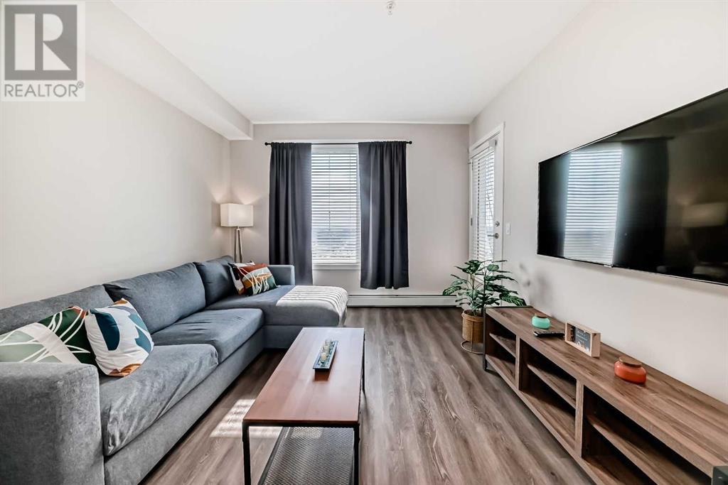 Single Family House for Sale in   Shawnee Common SW Shawnee Slopes Calgary 