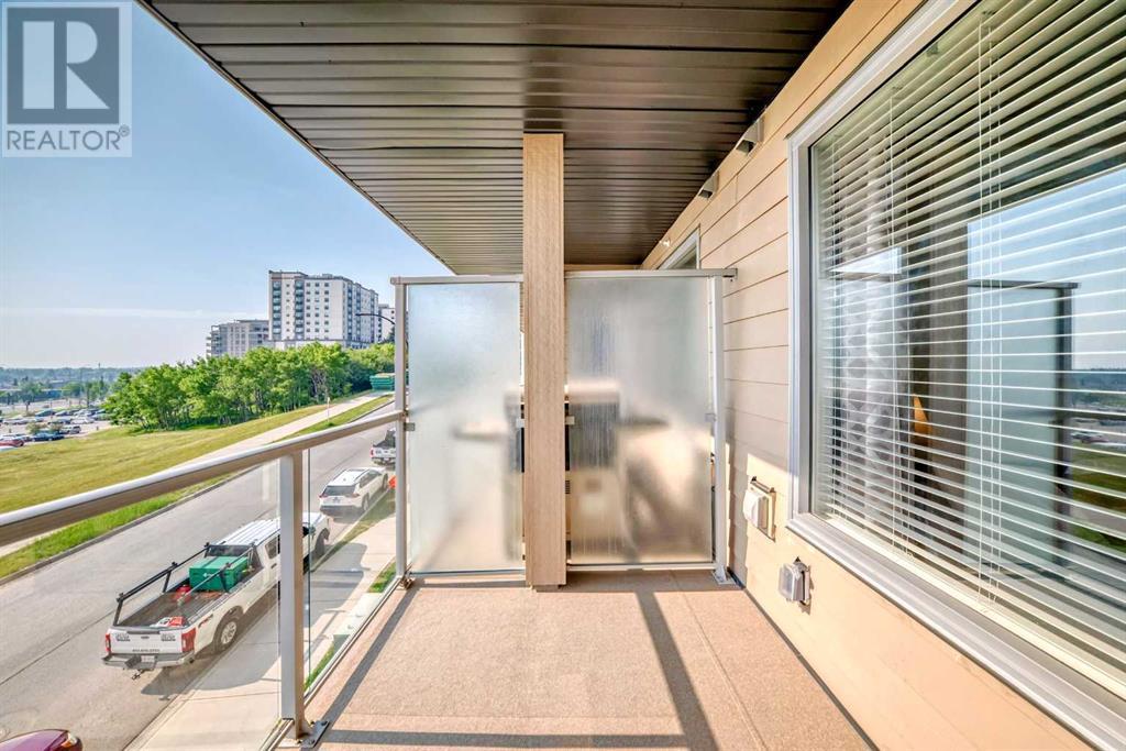 Single Family House for Sale in   Shawnee Common SW Shawnee Slopes Calgary 