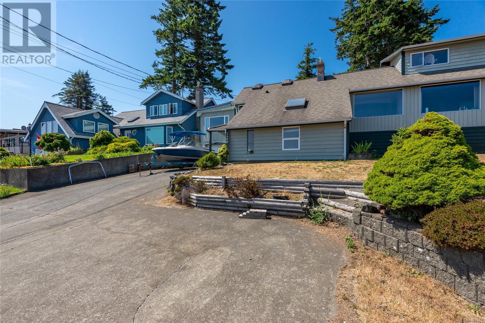 Photo 5 of 2890 Island Hwy S, Campbell River BC