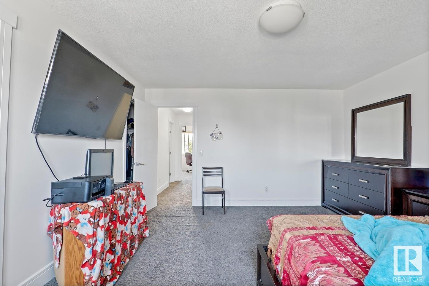 Photo 25 of 611 40 Av Nw, Edmonton AB