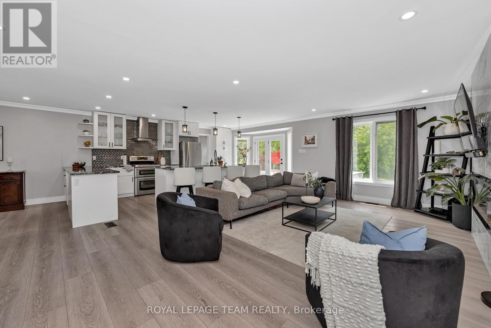 Photo 36 of 118 Rushing Brook Drive, Ottawa ON