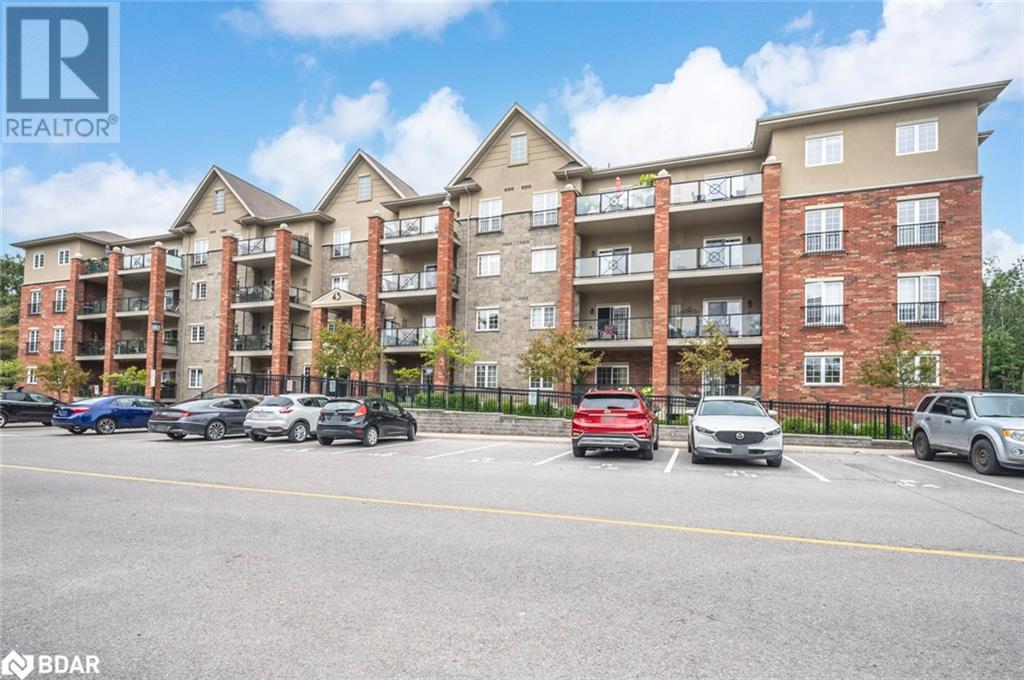 Photo 1 of 43 Ferndale Drive S Unit 305, Barrie ON
