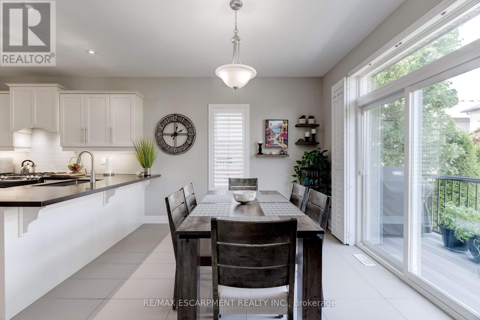 Photo 16 of 13 Biggar Crescent, Grimsby ON