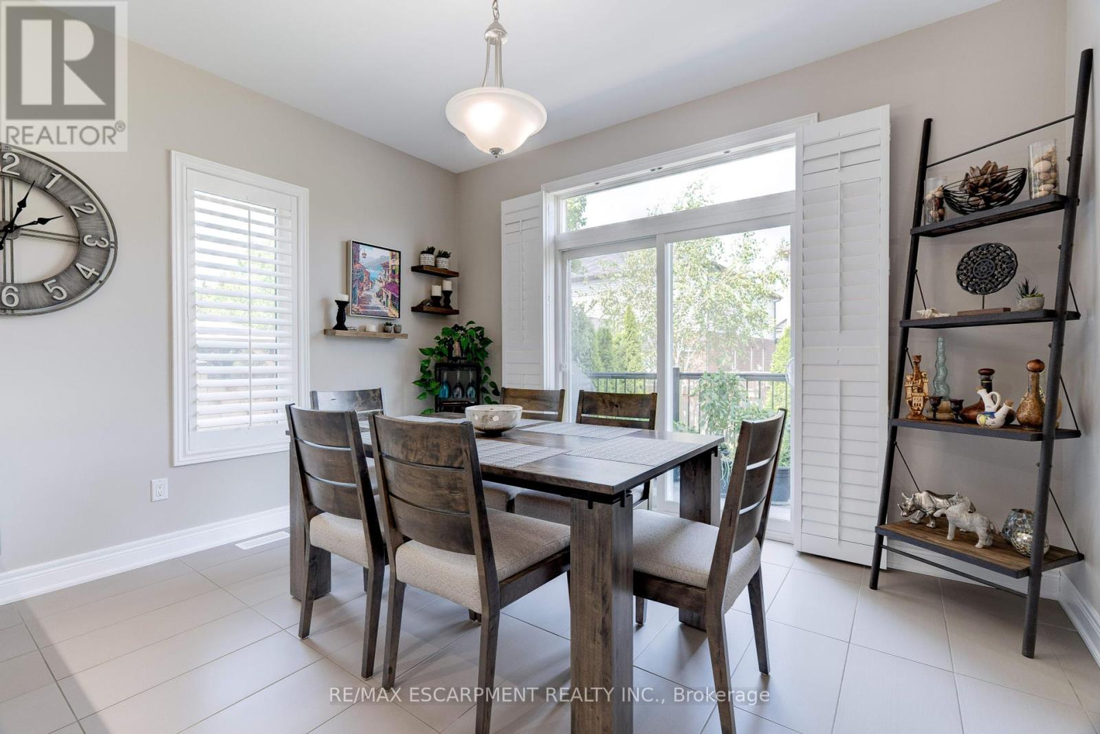 Photo 17 of 13 Biggar Crescent, Grimsby ON