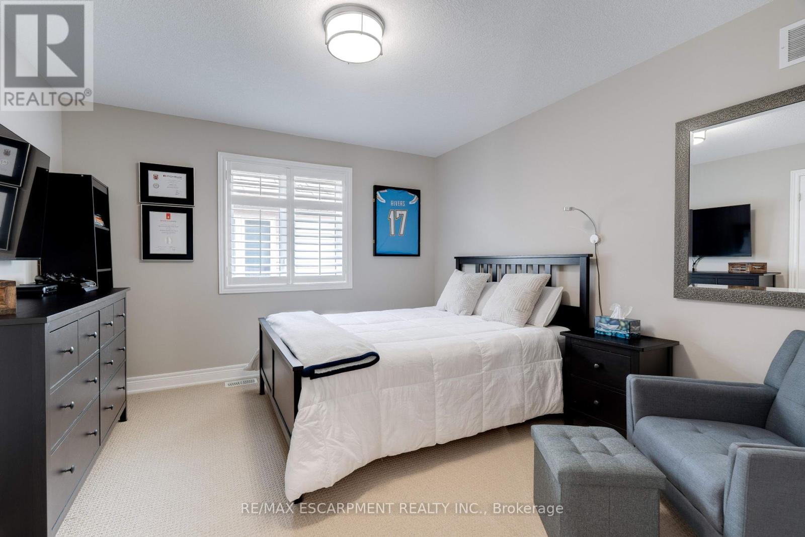 Photo 28 of 13 Biggar Crescent, Grimsby ON