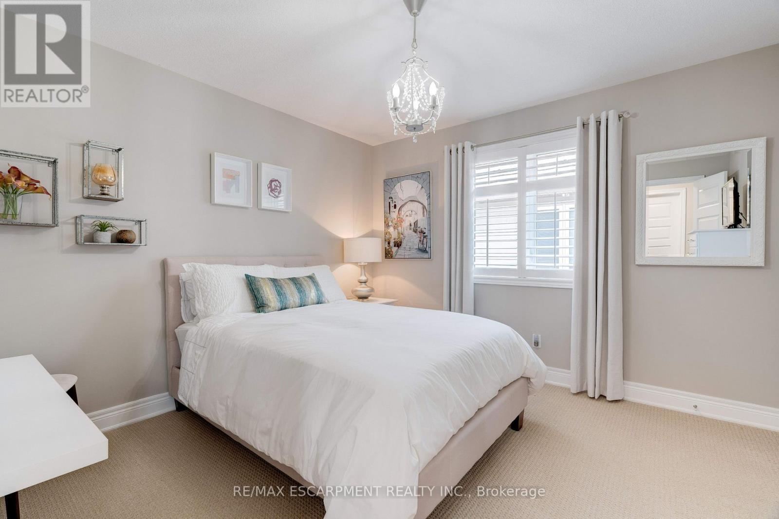 Photo 29 of 13 Biggar Crescent, Grimsby ON