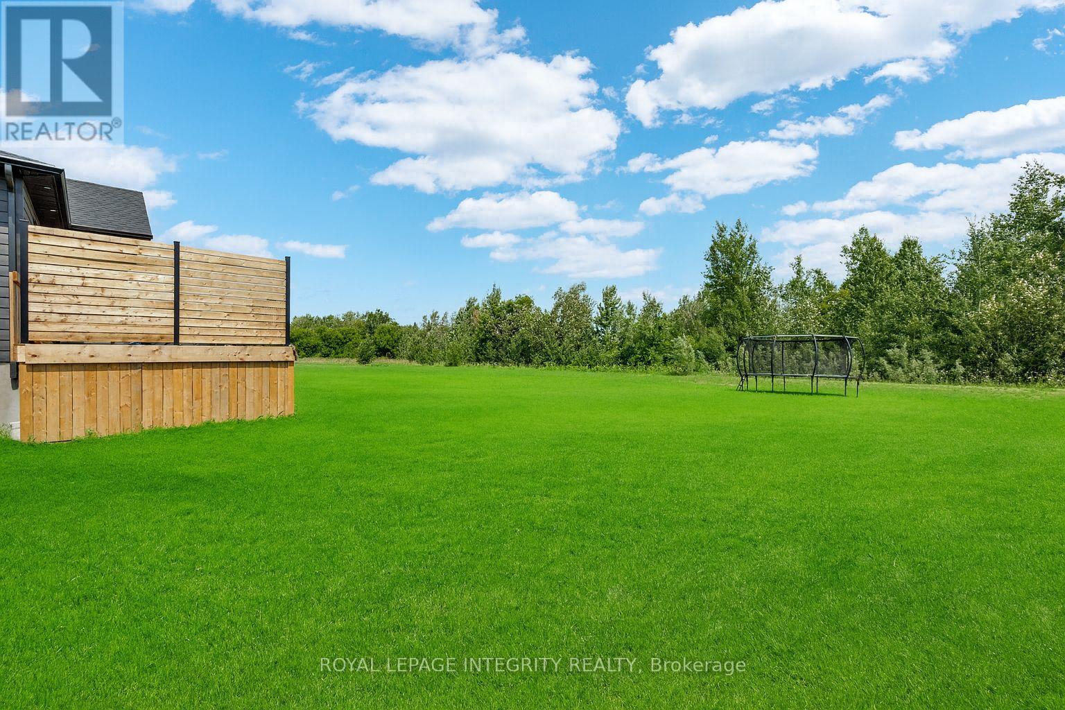 Photo 23 of 106 Maplestone Drive, North Grenville ON