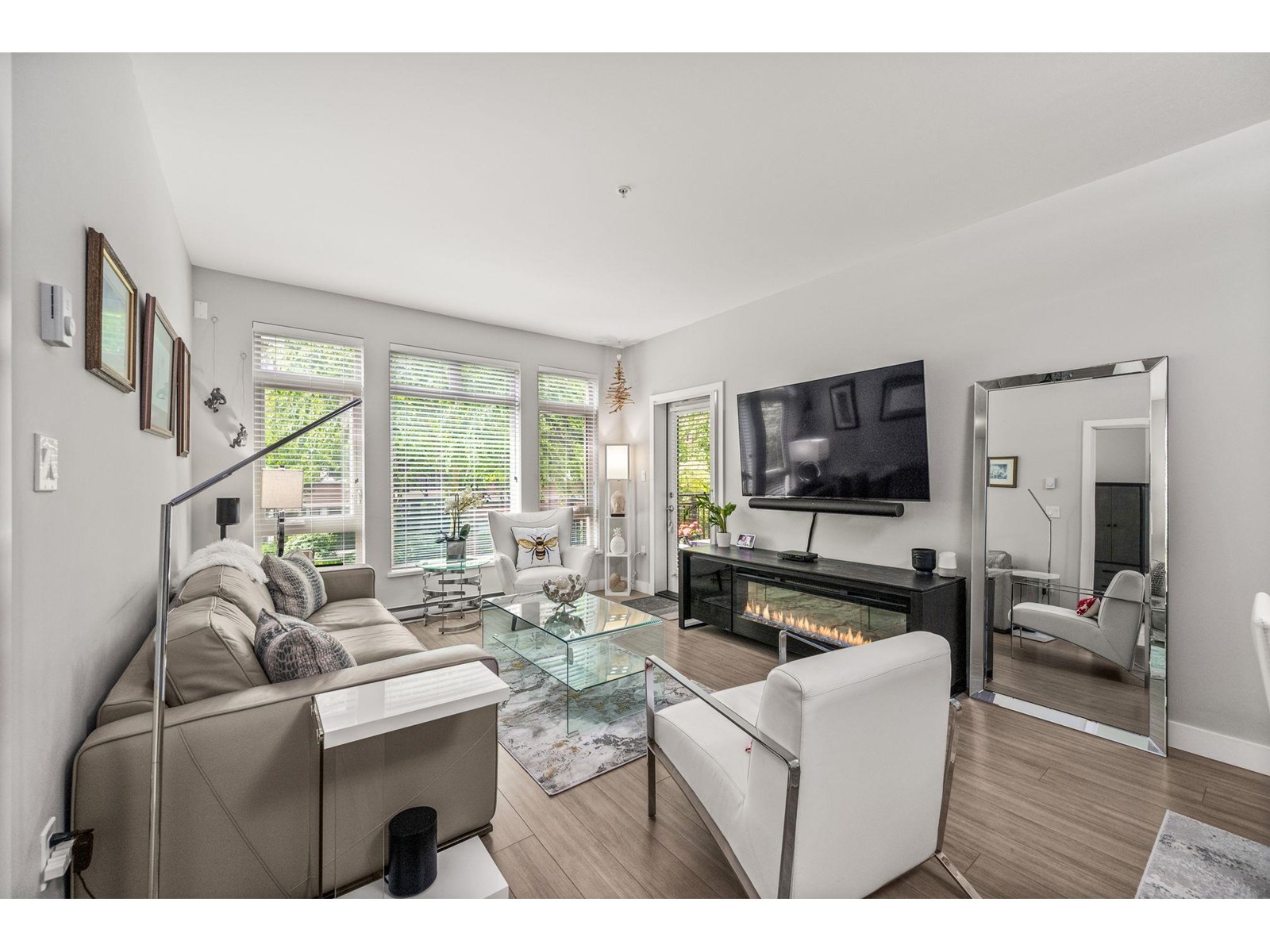 Photo 9 of 203 1975 154 Street, Surrey BC