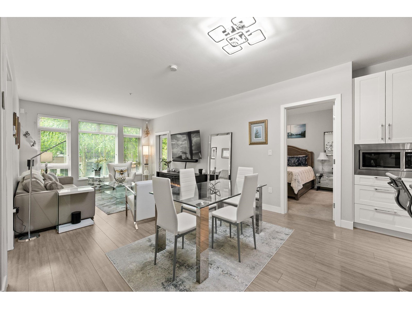 Photo 8 of 203 1975 154 Street, Surrey BC