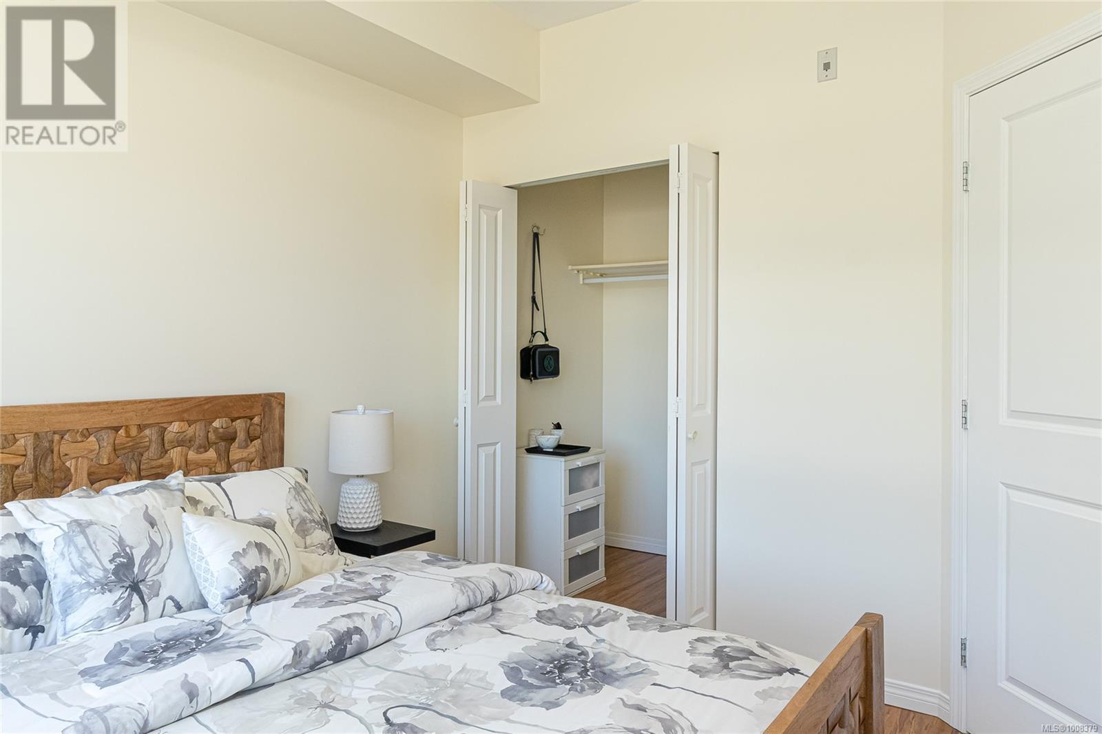 315 1550 Church Ave, Saanich