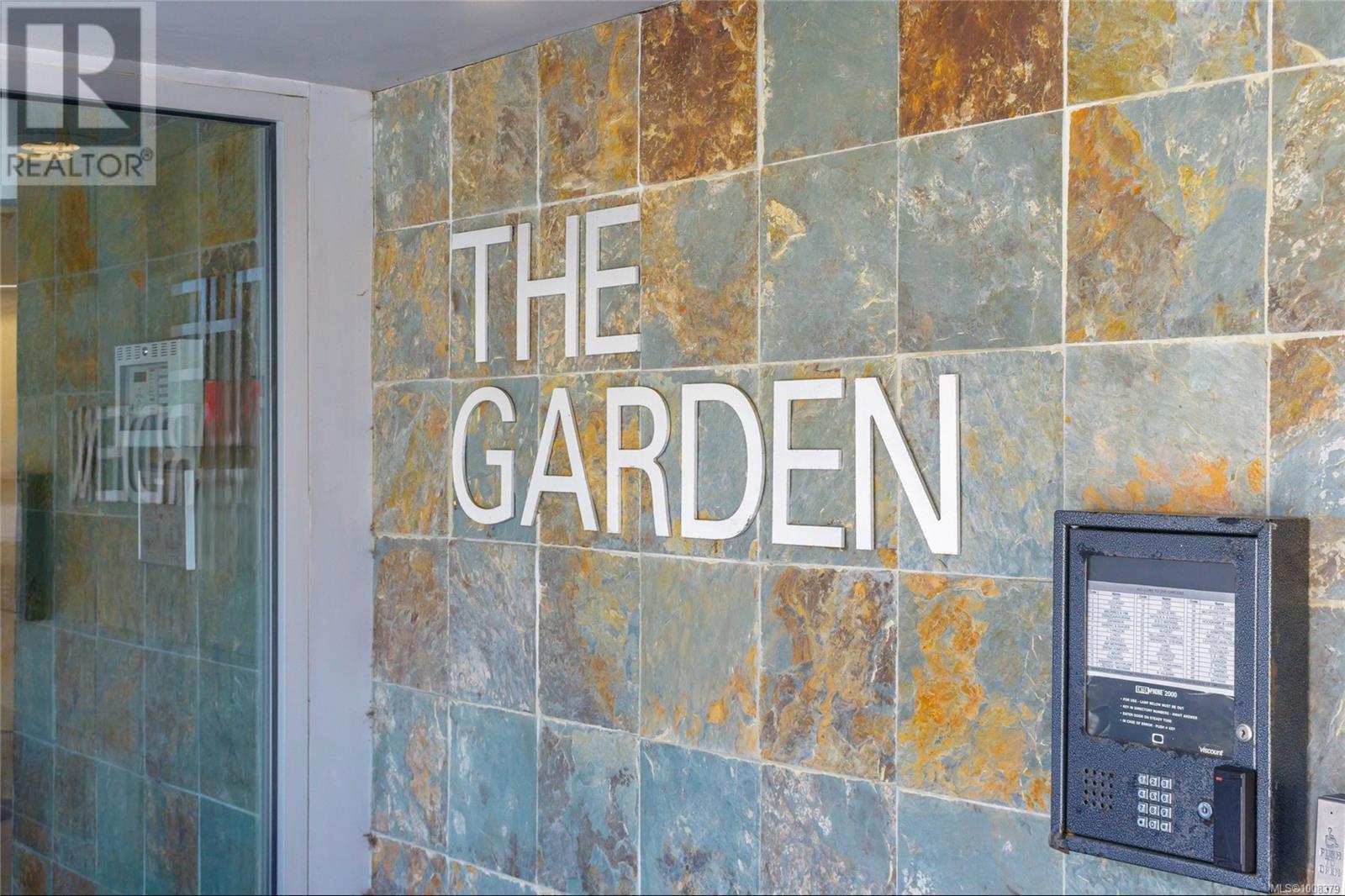 315 1550 Church Ave, Saanich