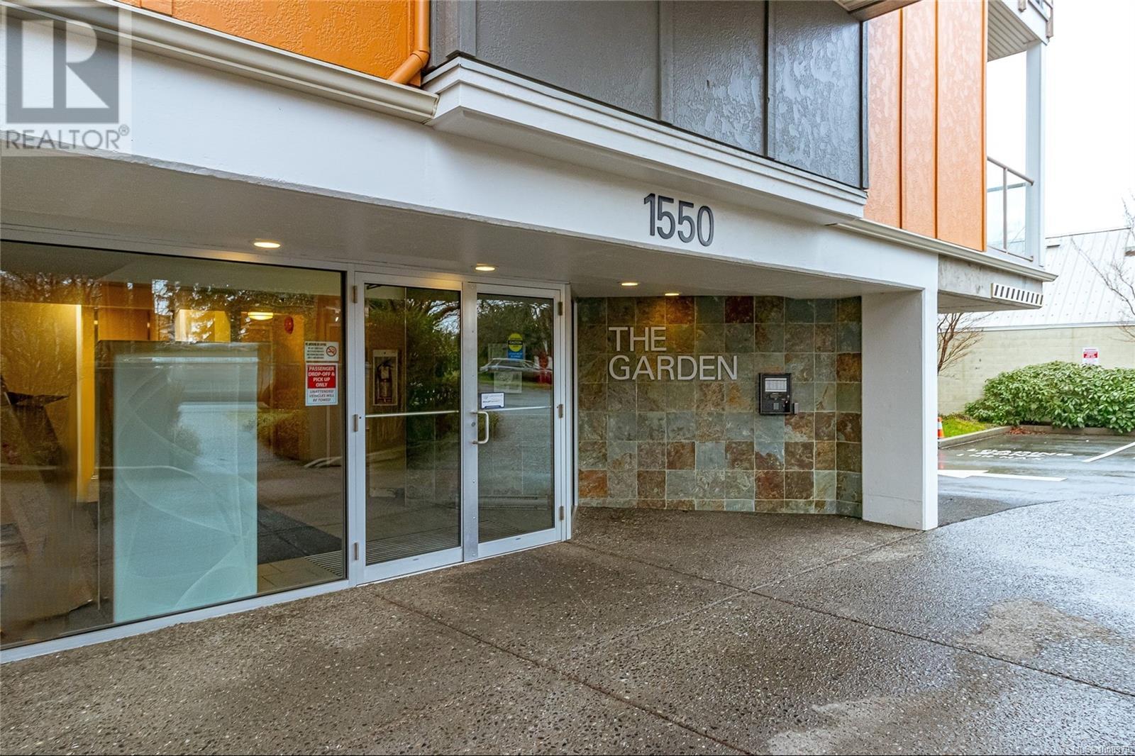 315 1550 Church Ave, Saanich