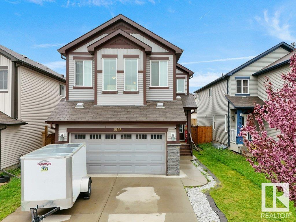 Photo 1 of 1928 51 St Sw, Edmonton AB