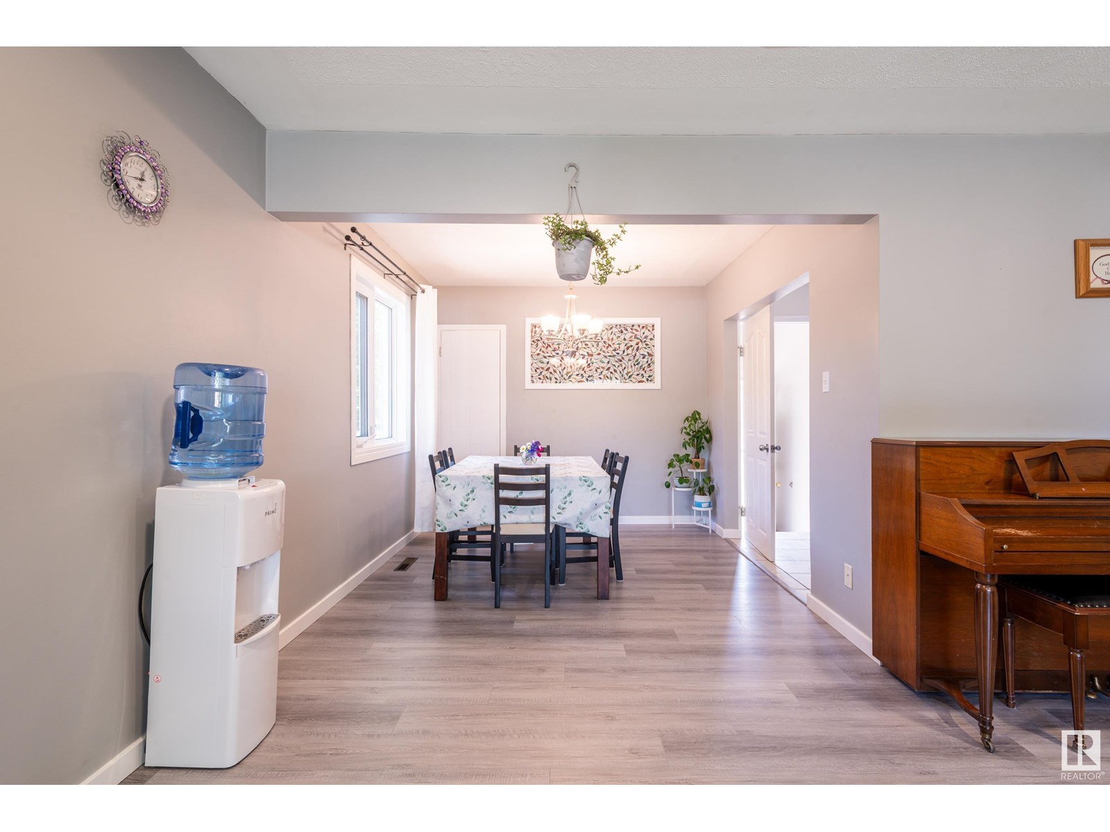 Photo 40 of 8803 160 St Nw, Edmonton AB